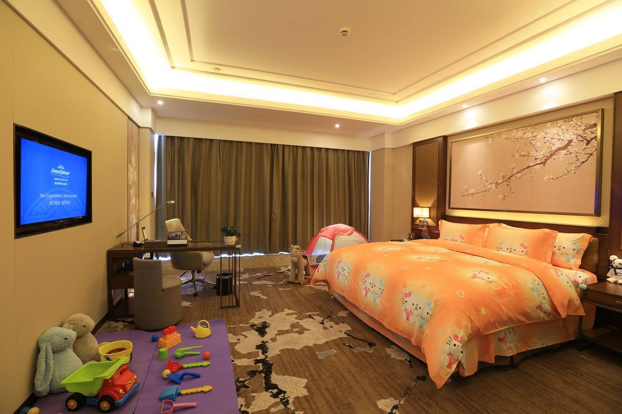 Howard Johnson Xiangyu Plaza Linyi Ліньї Екстер'єр фото