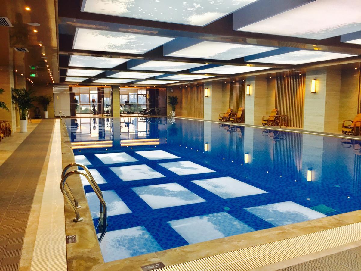 Howard Johnson Xiangyu Plaza Linyi Ліньї Екстер'єр фото