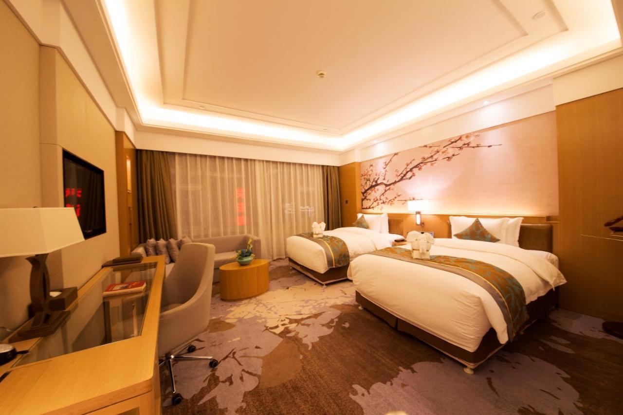 Howard Johnson Xiangyu Plaza Linyi Ліньї Екстер'єр фото